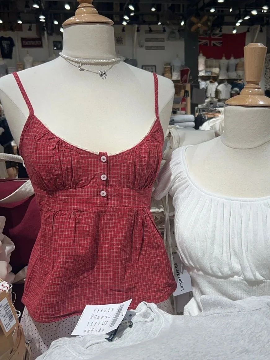 Red Plaid Buttons Tank Shorts  - Lace Trim Cami reseña y precio